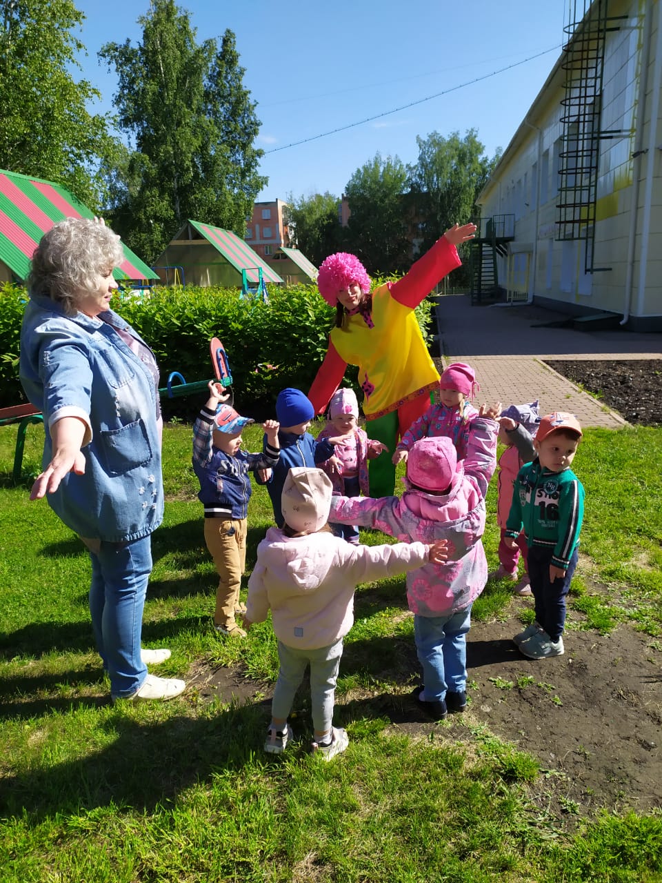 Муниципальное бюджетное дошкольное образовательное учреждение «Детский сад  комбинированного вида № 29 «Карамелька» - День защиты детей 01.06.2020 год